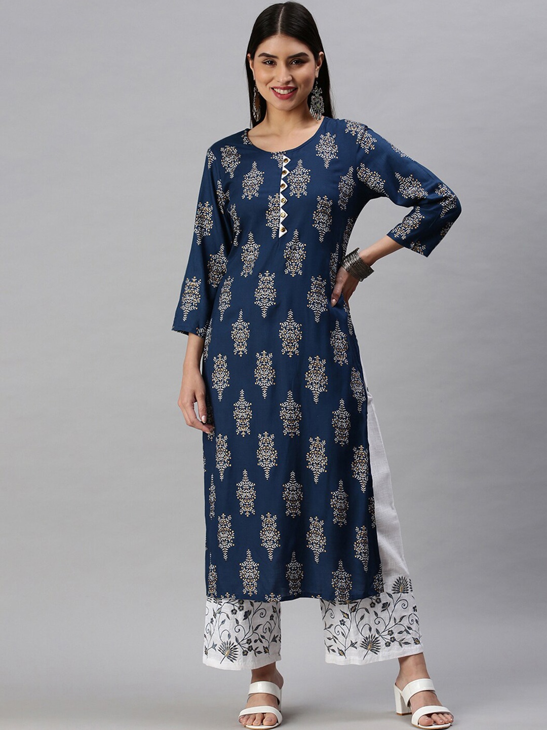 

SHOWOFF Floral Printed Straight Kurta with Trousers, Blue