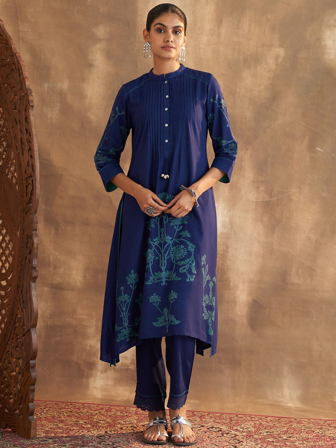 

Lakshita Ethnic Motifs Printed Mandarin Collar Asymmetric Kurta With Trousers, Blue