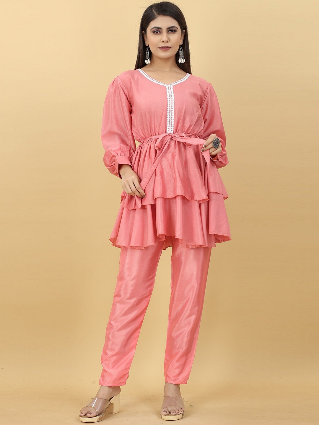 

Fashion Basket Puff Sleeves Layered A-Line Kurta With Trousers, Pink