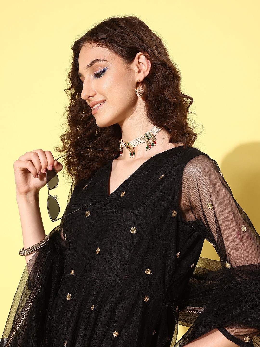 

Inddus Women Floral Embroidered Regular Sequinned Kurta with Trousers & With Dupatta, Black