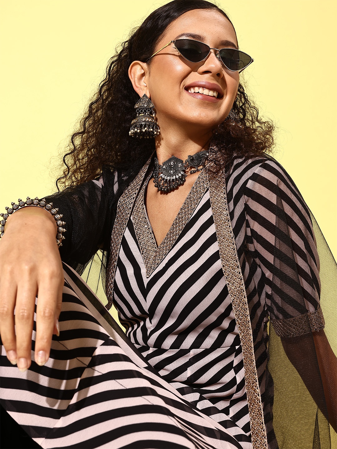 

Inddus Women Leheriya Striped Regular Kurta with Trousers & With Dupatta, Black
