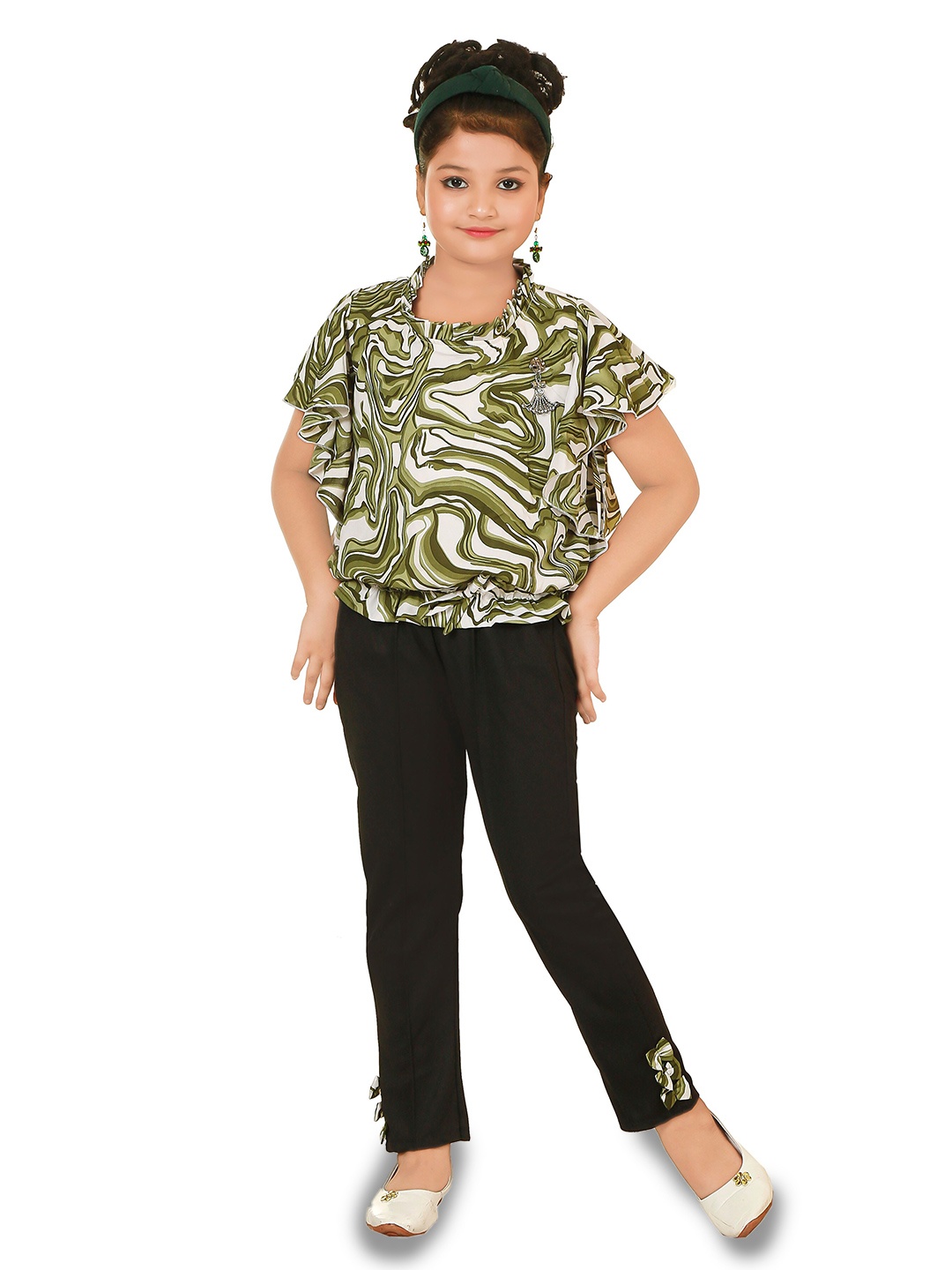 

CELEBRITY CLUB Girls Abstract Printed Top With Trousers, Green