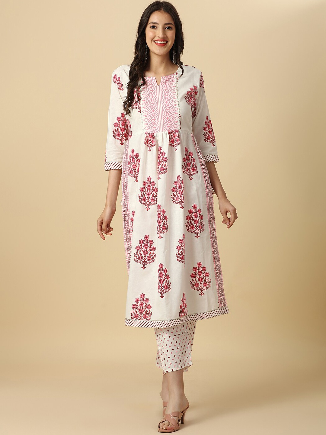 

KALINI Floral Printed Notched Neck Pure Cotton Kurta With Pyjamas, White