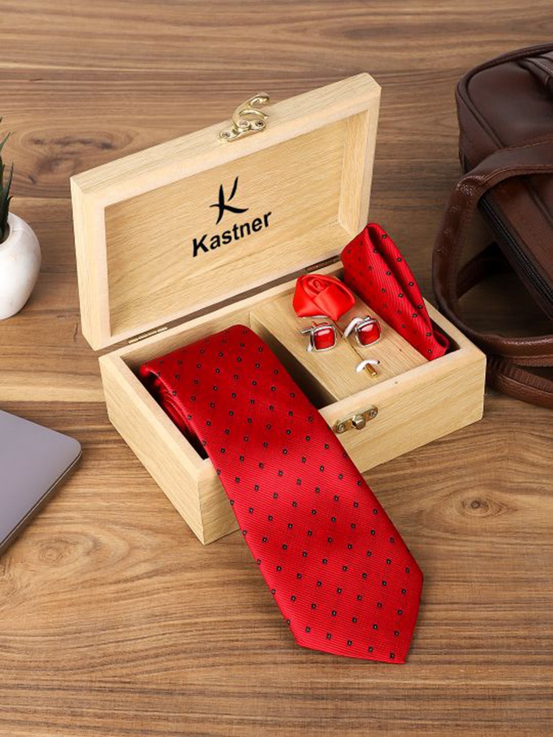 

Kastner Men 4Pcs Printed Accessory Gift Set, Red