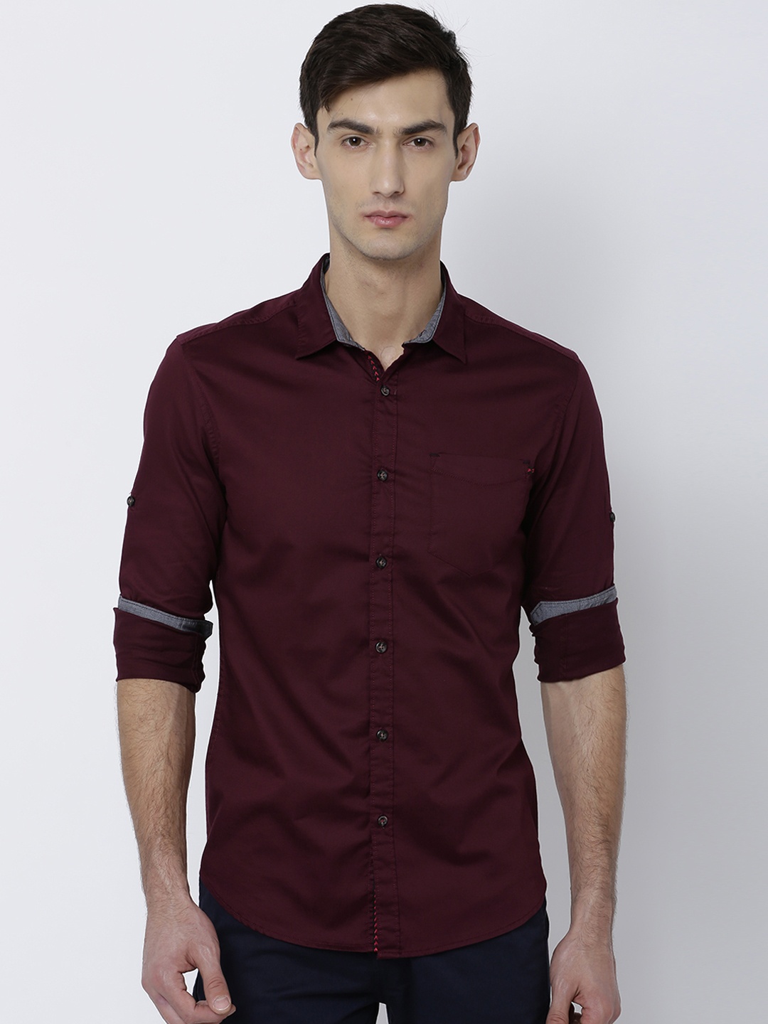 

LOCOMOTIVE Men Maroon Slim Fit Solid Casual Shirt