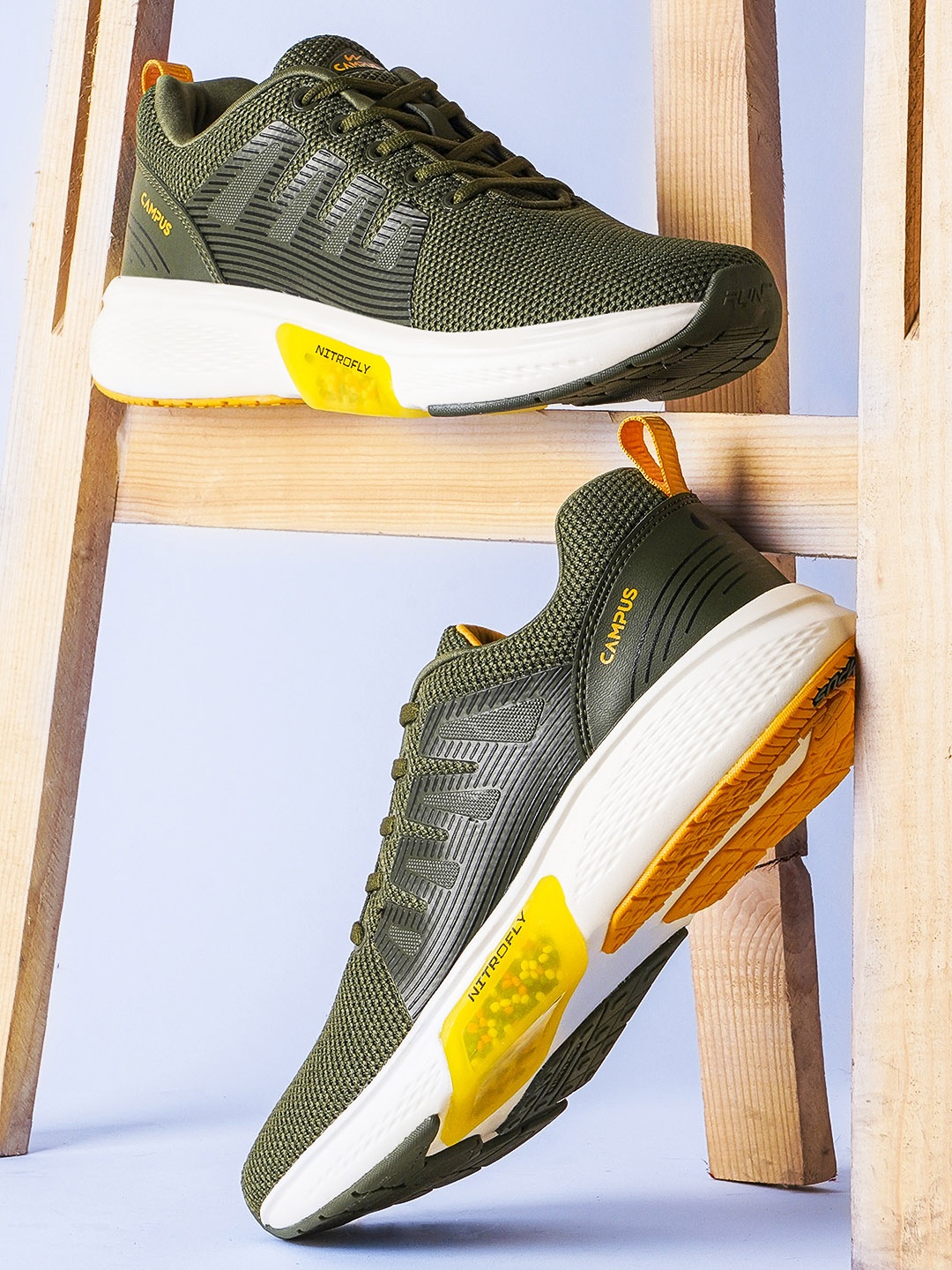 

Campus Men Finch Non-Marking Running Shoes, Green