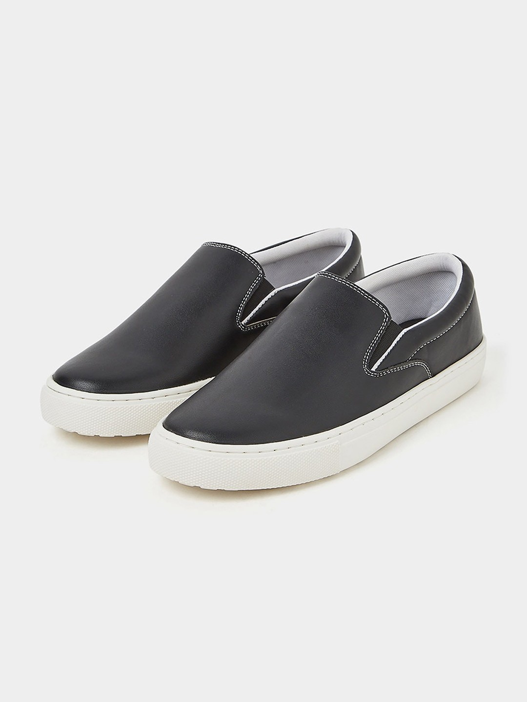 

Styli Men Solid Classic Regular Slip-On Sneakers, Black
