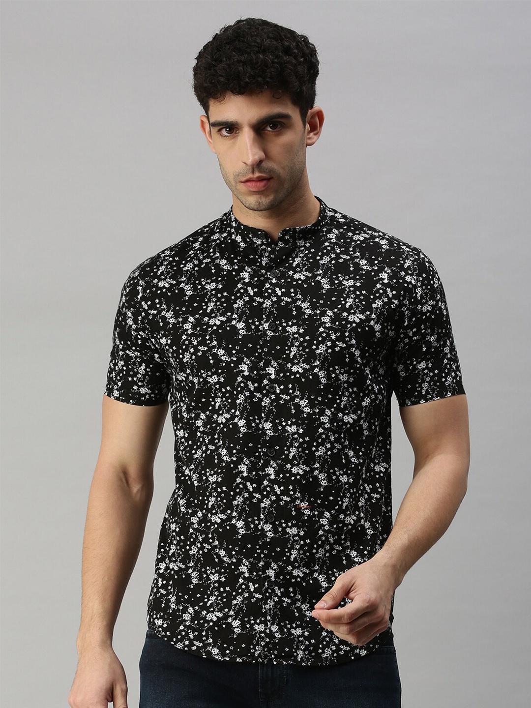 

SHOWOFF Premium Floral Printed Cotton Casual Shirt, Black