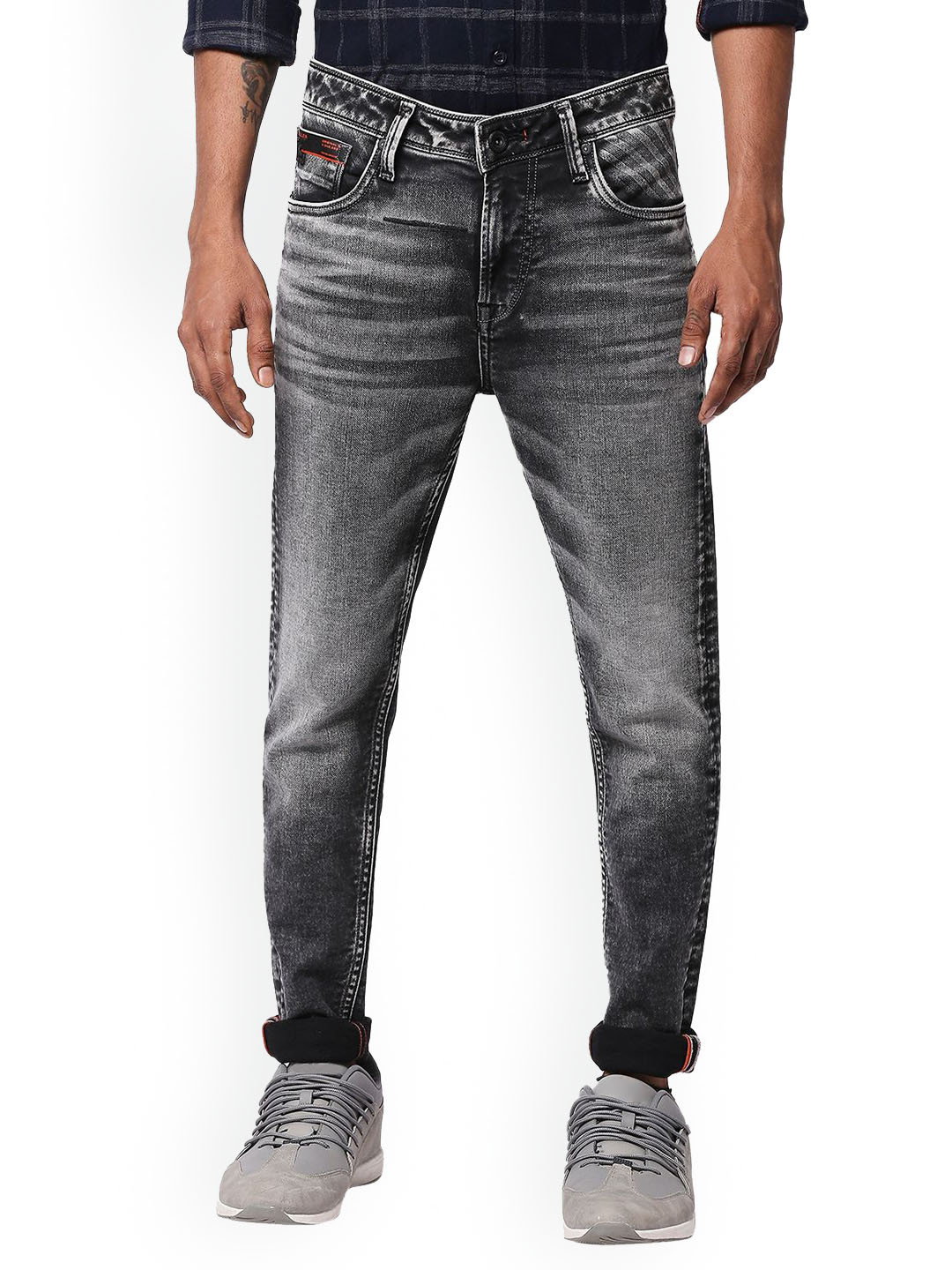 

Killer Men Mid-Rise Slim Fit Heavy Fade Clean Look Jeans, Black