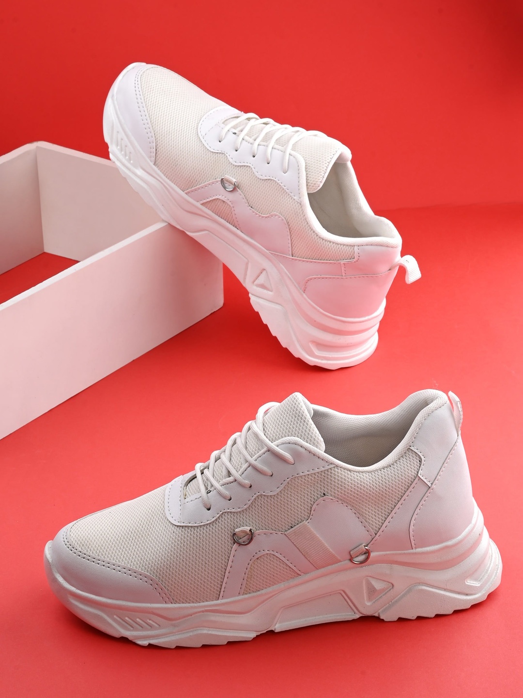 

Mast & Harbour Women White Woven Design Mesh Padded Insole Basics Sneakers