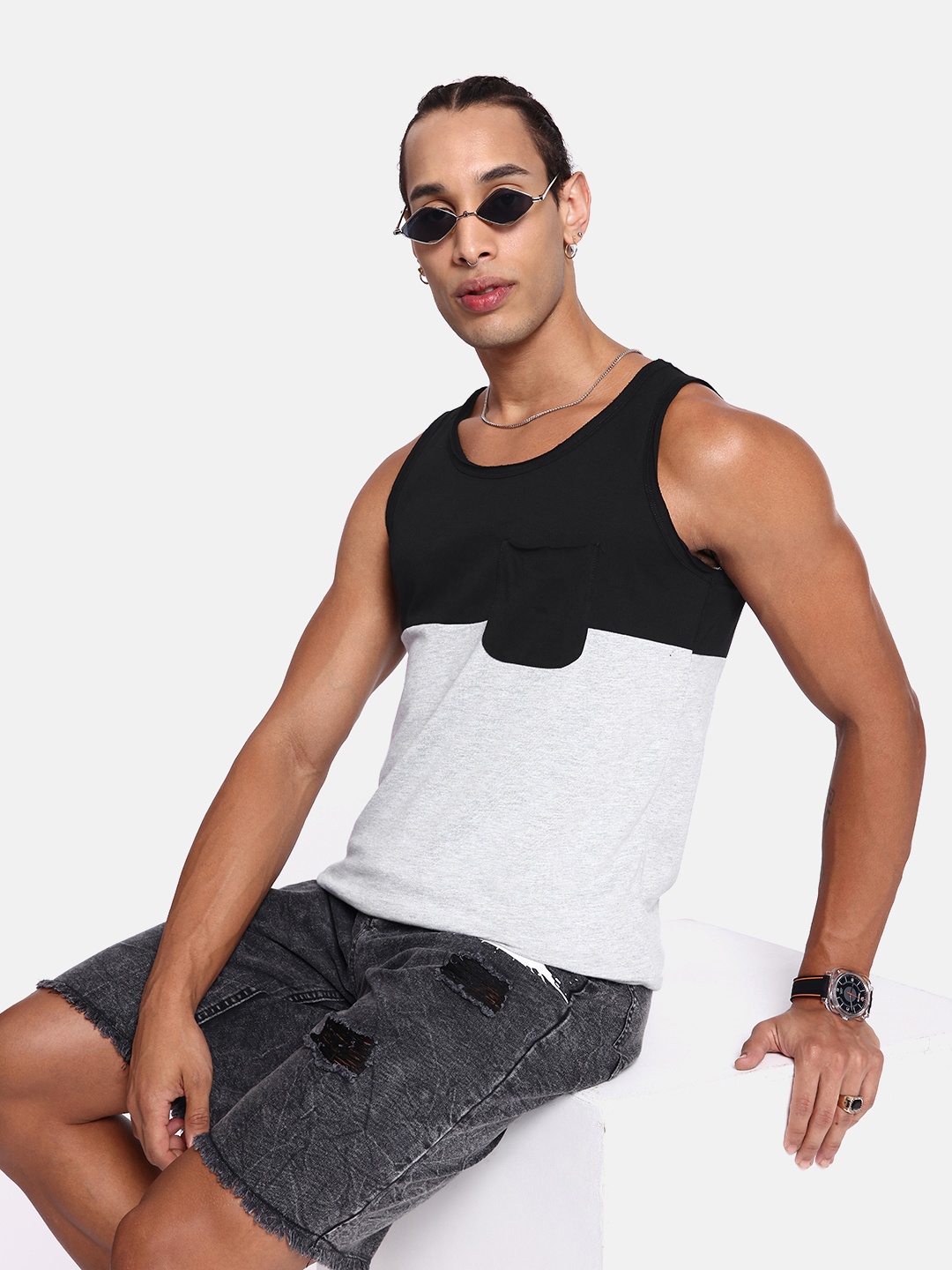 

The Roadster Lifestyle Co. Colourblocked Sleeveless T-shirt, Black