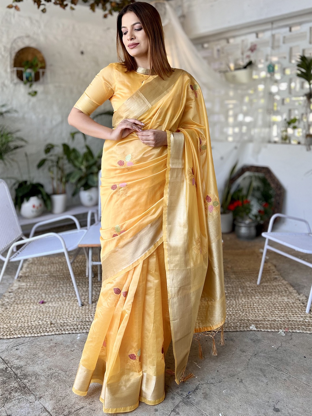 

SERONA FABRICS Floral Embroidered Zari Organza Banarasi Saree, Yellow