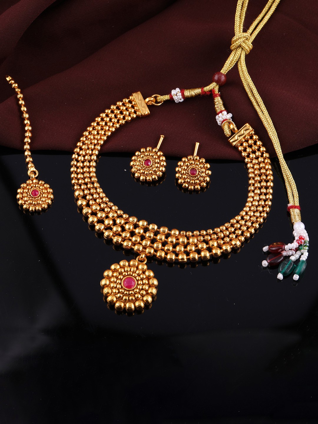 

ROFARWORD Gold-Plated Kundan-Studded & Beaded Jewellery Set