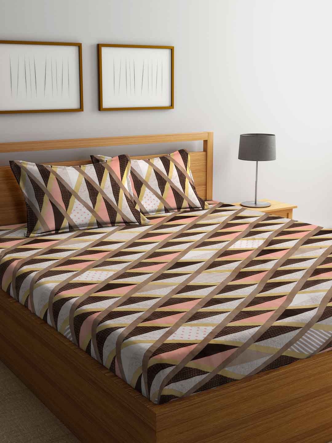 

FABINALIV Brown & Peach-Coloured Geometric 300 TC King Bedsheet With 2 Pillow Covers
