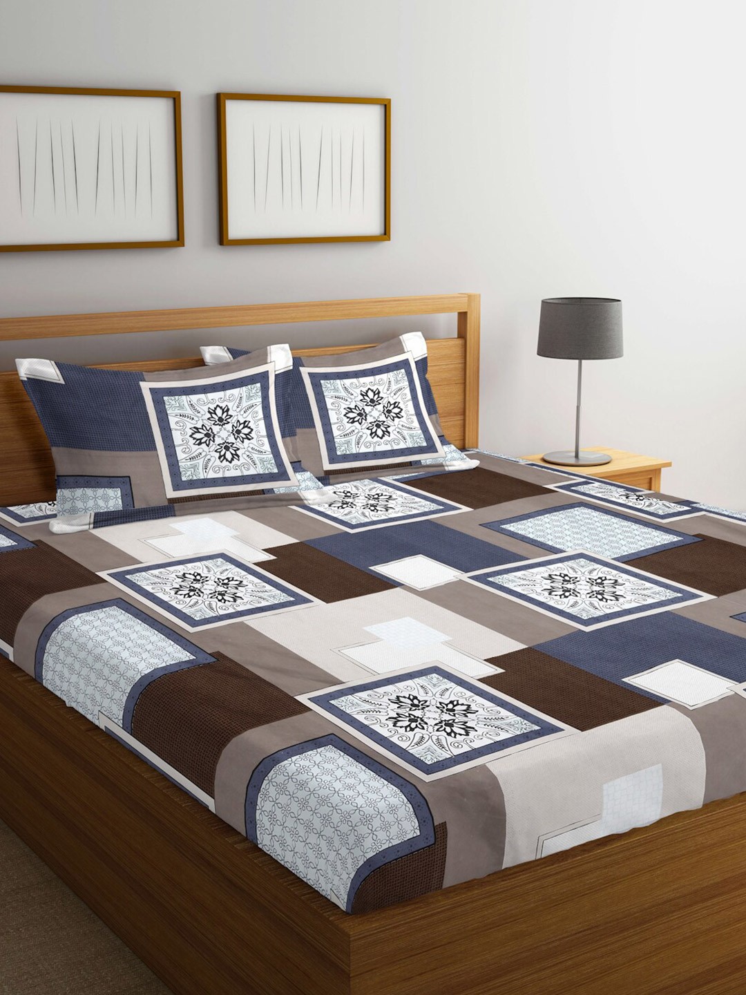 

FABINALIV White & Brown Geometric Print 300 TC King Size Bedsheet & 2 Pillow Covers