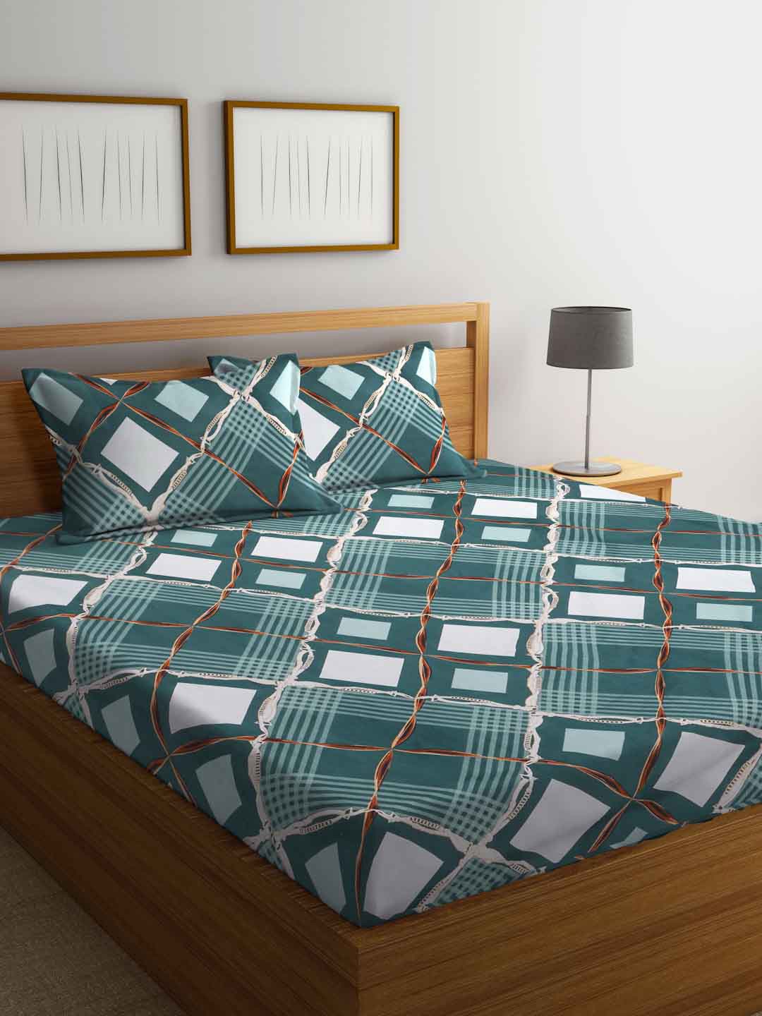

FABINALIV Green & White Geometric 300 TC King Bedsheet With 2 Pillow Covers