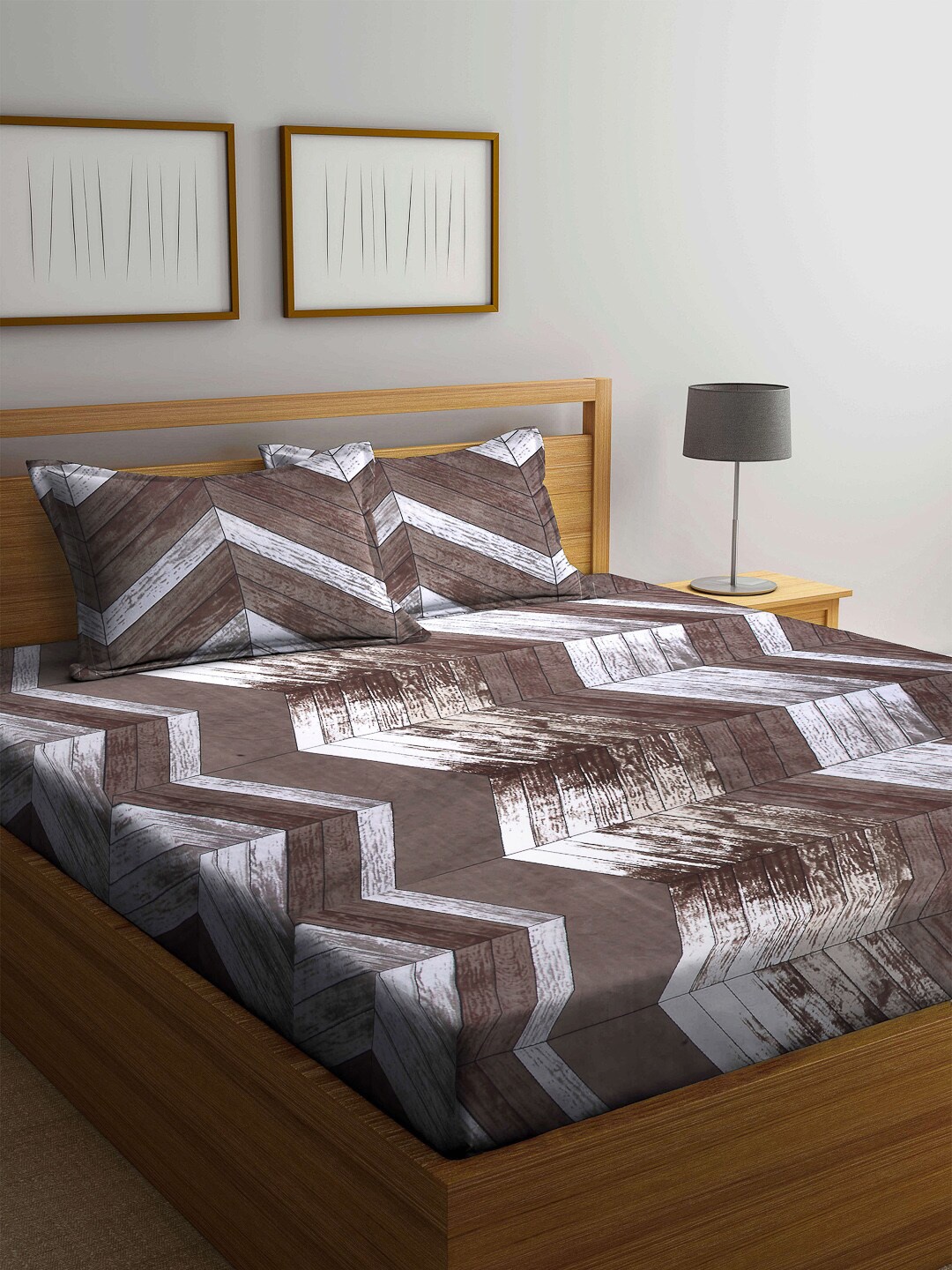 

FABINALIV Brown & White Geometric 300 TC King Bedsheet With 2 Pillow Covers