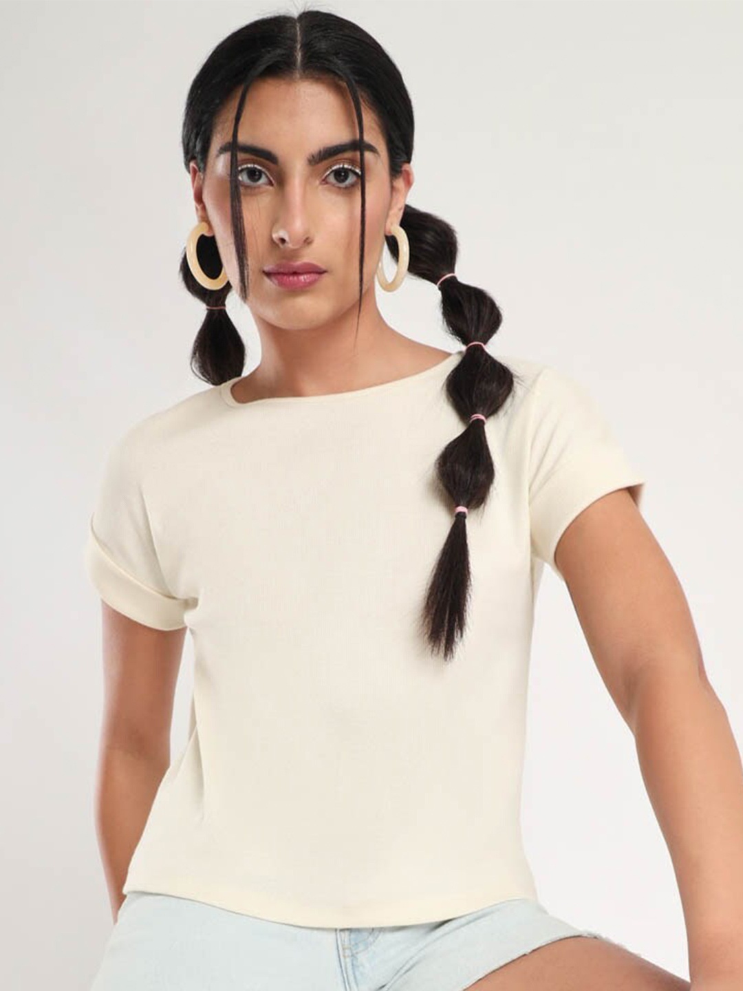 

NOBERO Round Neck Extended Sleeves Cotton T-shirt, Off white