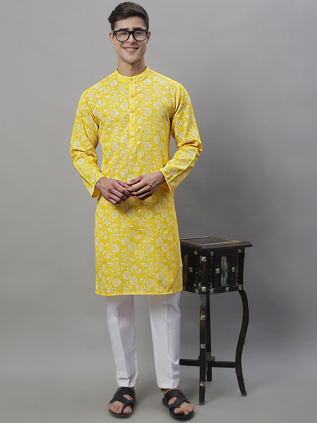 

Anouk Yellow & White Floral Printed Kurta with Pyjamas