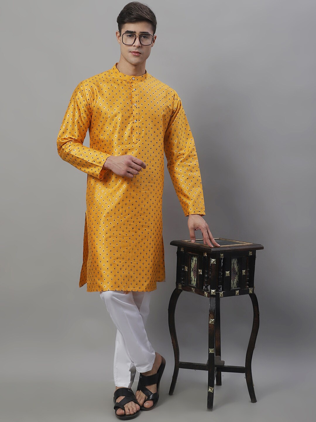 

Anouk Mustard Yellow & White Ethnic Motifs Printed Kurta with Pyjamas