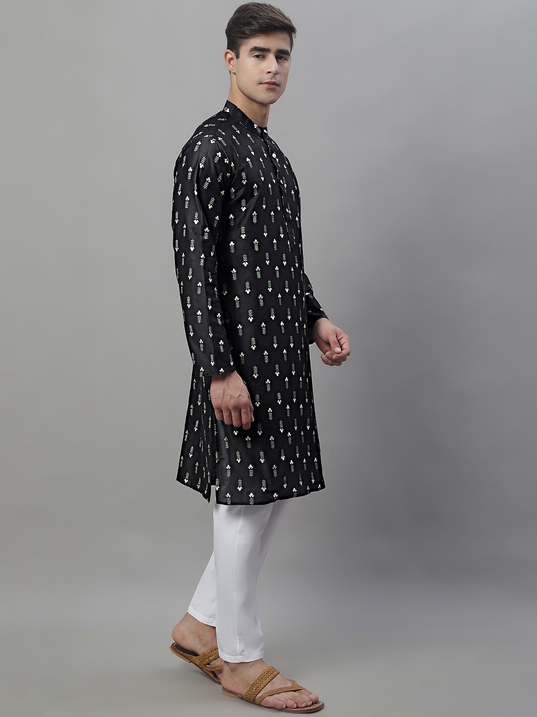 

Anouk Black & White Ethnic Motifs Printed Kurta with Pyjamas