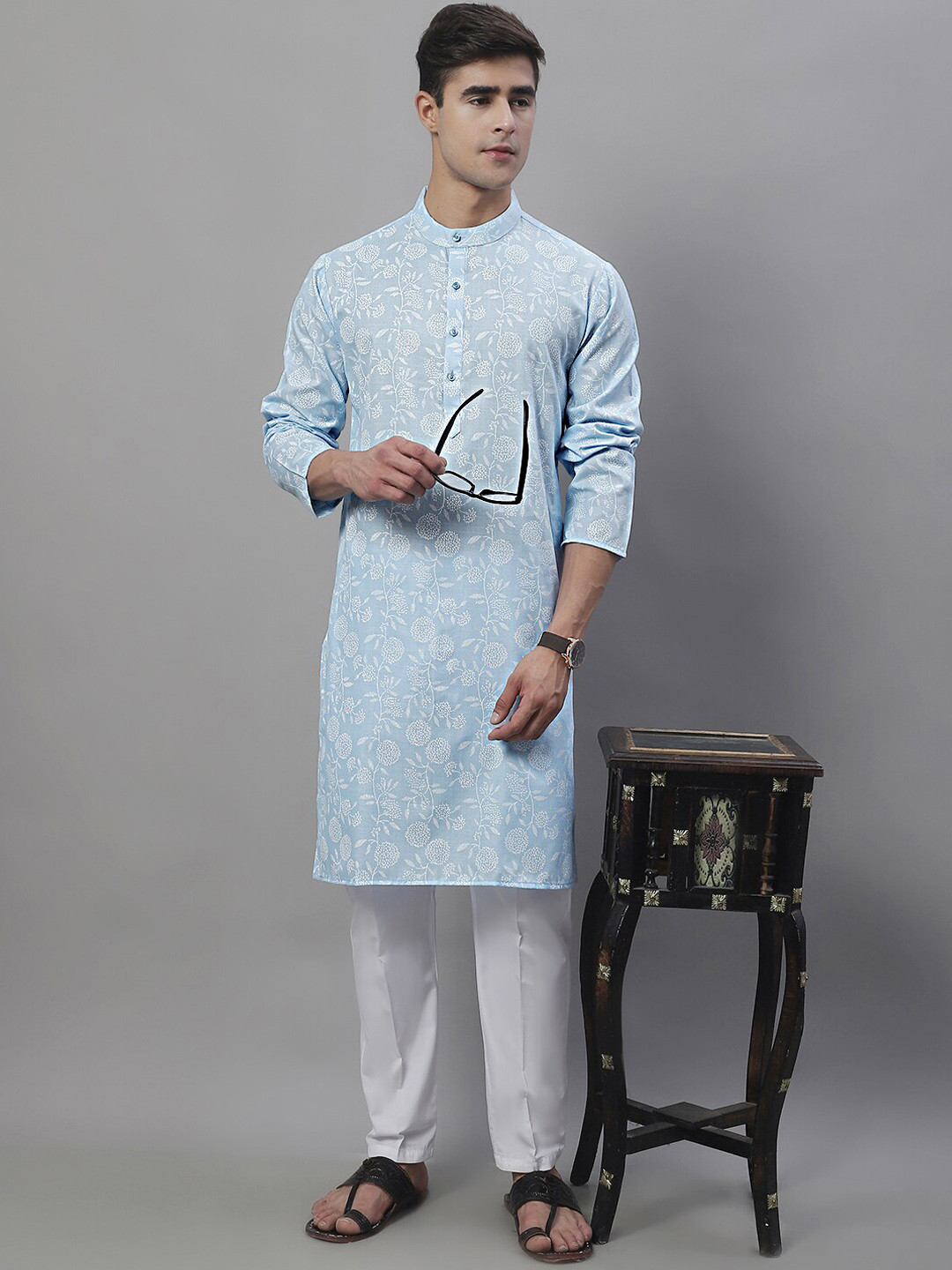 

Anouk Blue & White Band Collar Floral Printed Kurta with Pyjamas