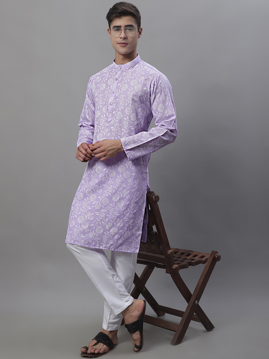 

Anouk Floral Printed Straight Kurta with Pyjamas, Purple