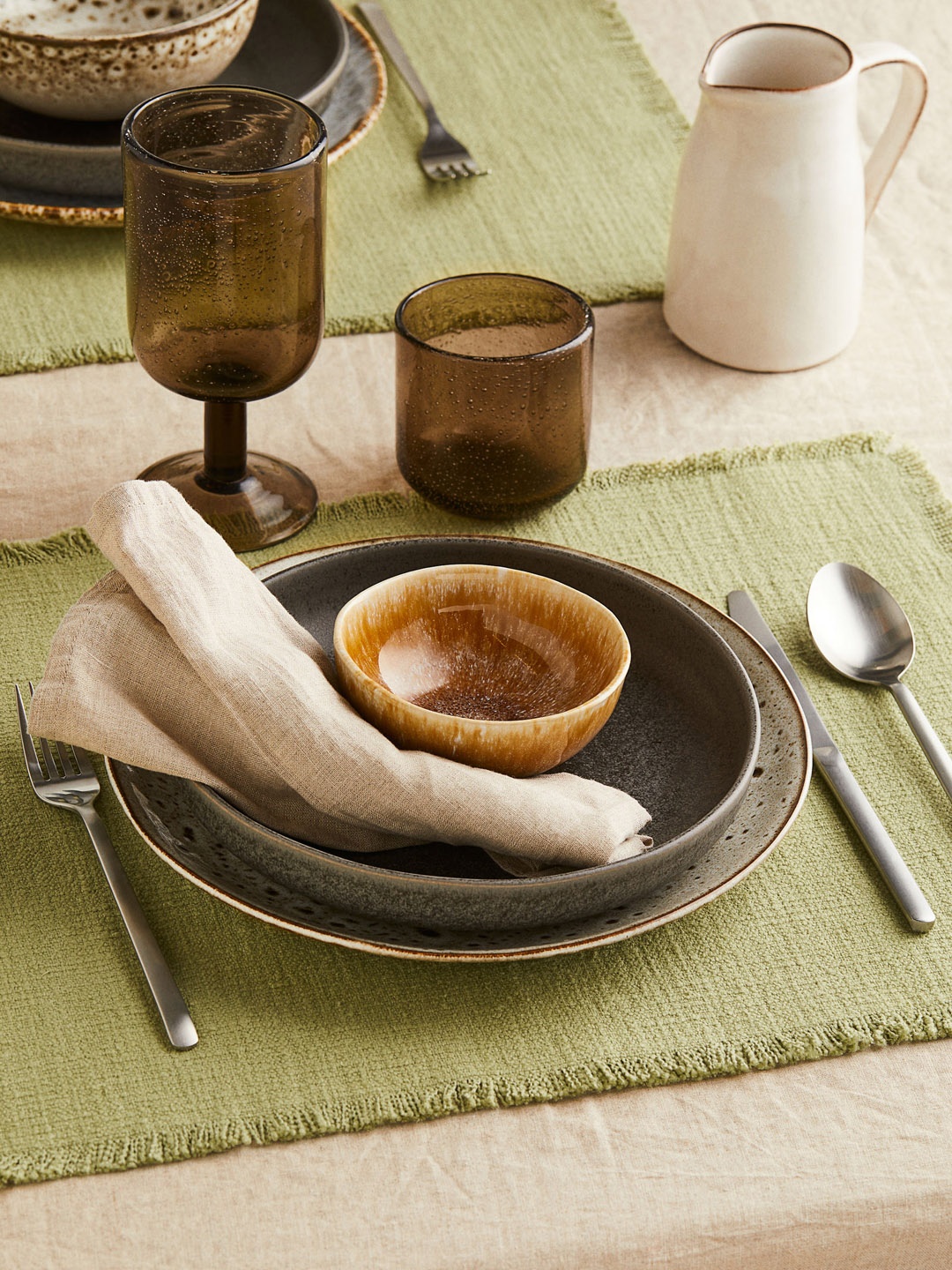 

H&M Green 2-Pack Fringed Place Mats
