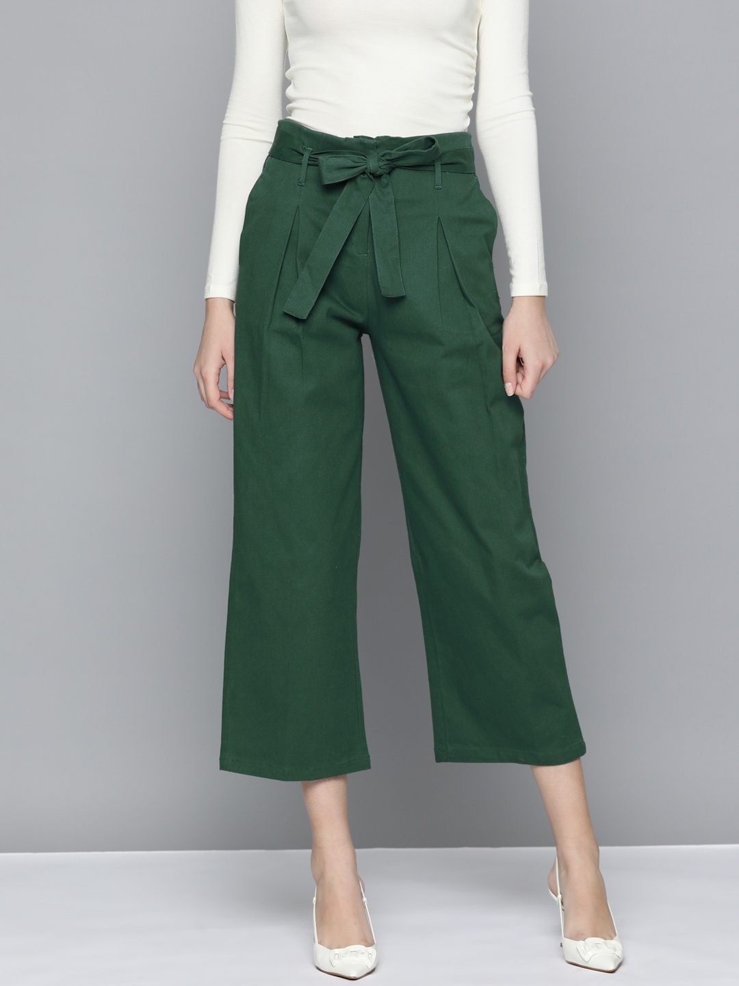 

Chemistry Women Classic High-Rise Pleated Trousers, Green