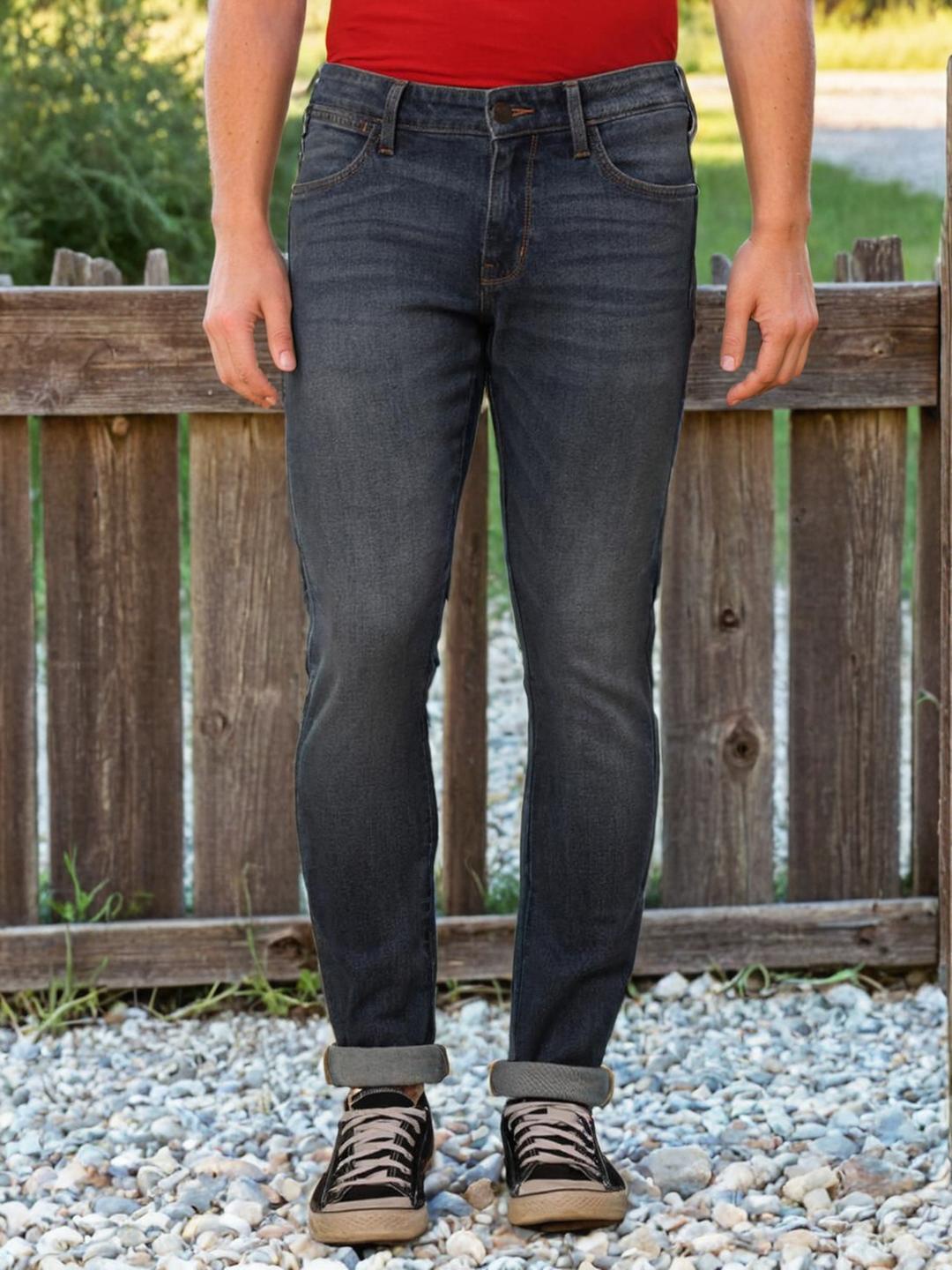 

Wrangler Men Vegas Clean Look Skinny Fit Low-Rise Cotton Jeans, Blue