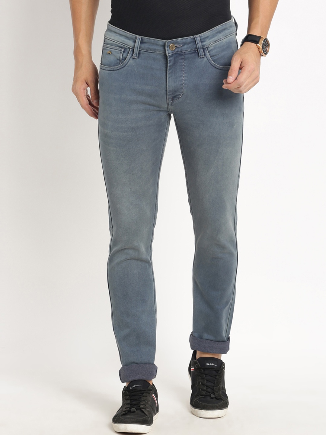 

Turtle Men Mid-Rise Narrow Tapered Fit Clean Look Light Fade Stretchable Jeans, Blue