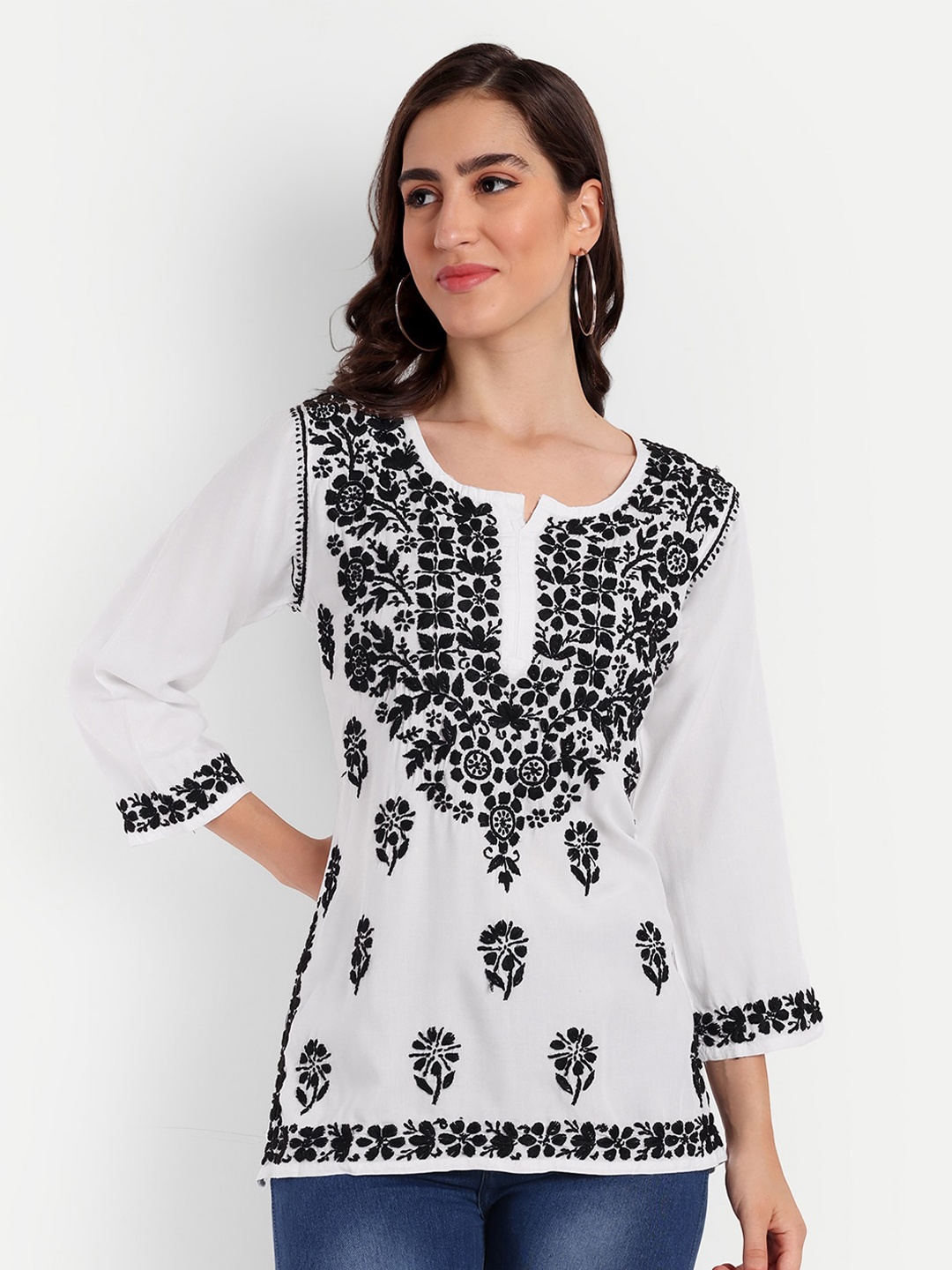 

Indiankala4u Floral Embroidered Chikankari Modal Chikankari Kurti, White