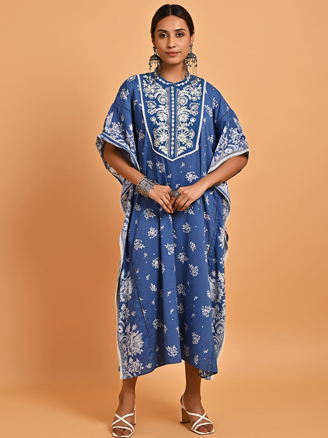 

Lakshita Ethnic Motifs Printed Mandarin Collar Sequinned Kaftan Dress, Blue