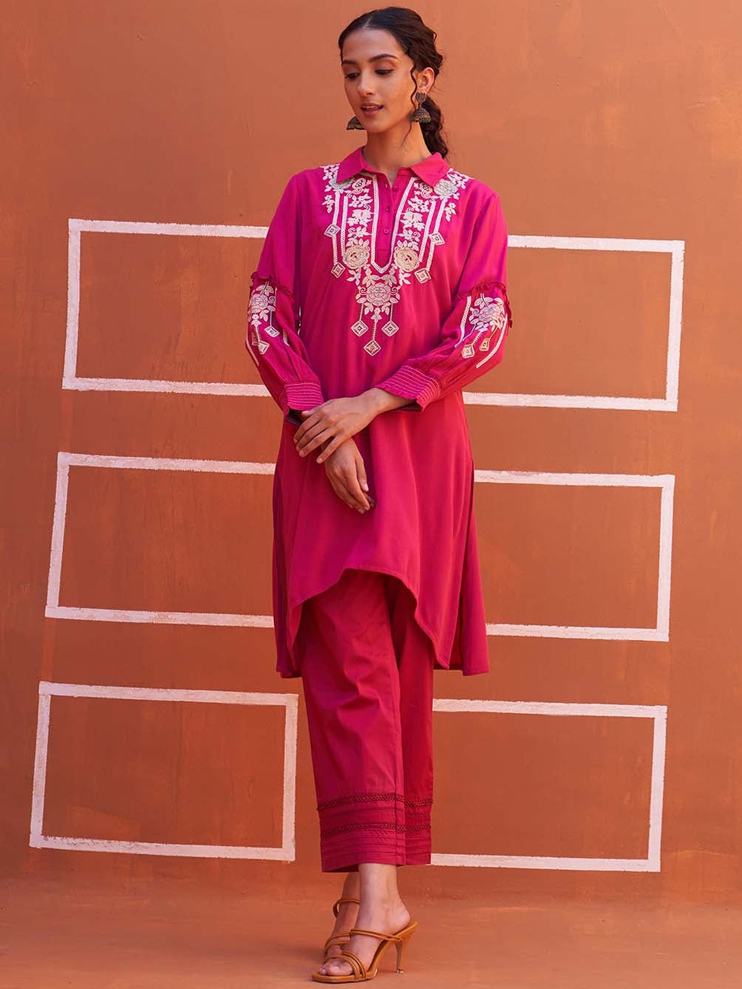 

Lakshita Floral Yoke Design Shirt Collar Thread Work Kurta, Pink