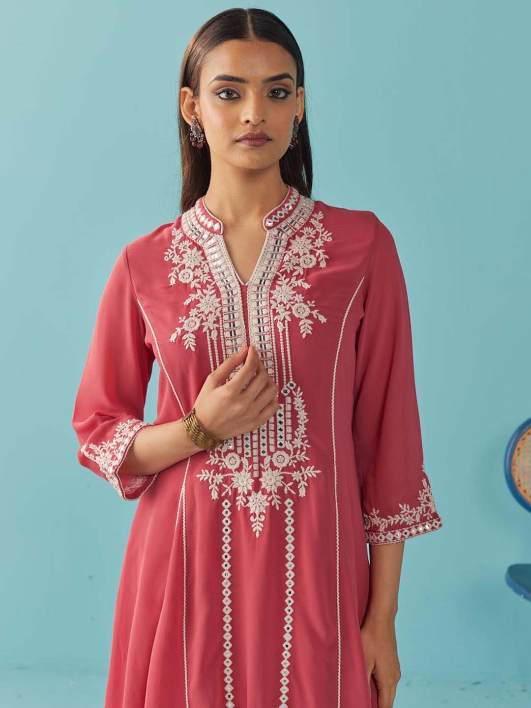 

Lakshita Floral Yoke Design Shirt Collar Thread Work Kurta, Pink