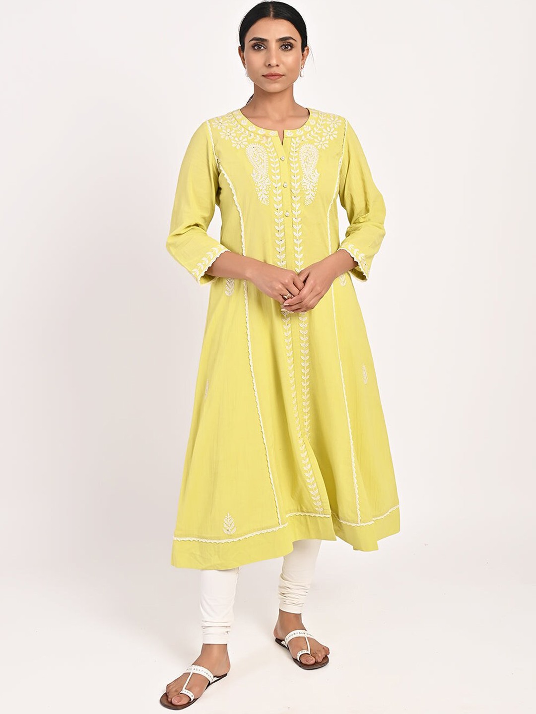 

Lakshita Ethnic Motifs Embroidered Sequinned Pure Cotton Kurta, Green