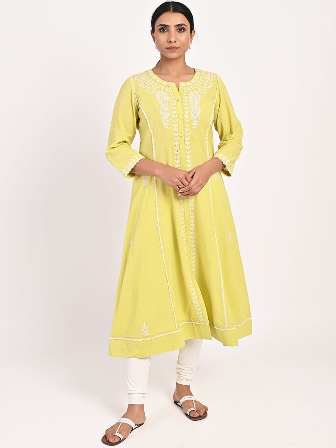 

Lakshita Ethnic Motifs Embroidered Sequinned Pure Cotton Kurta, Green