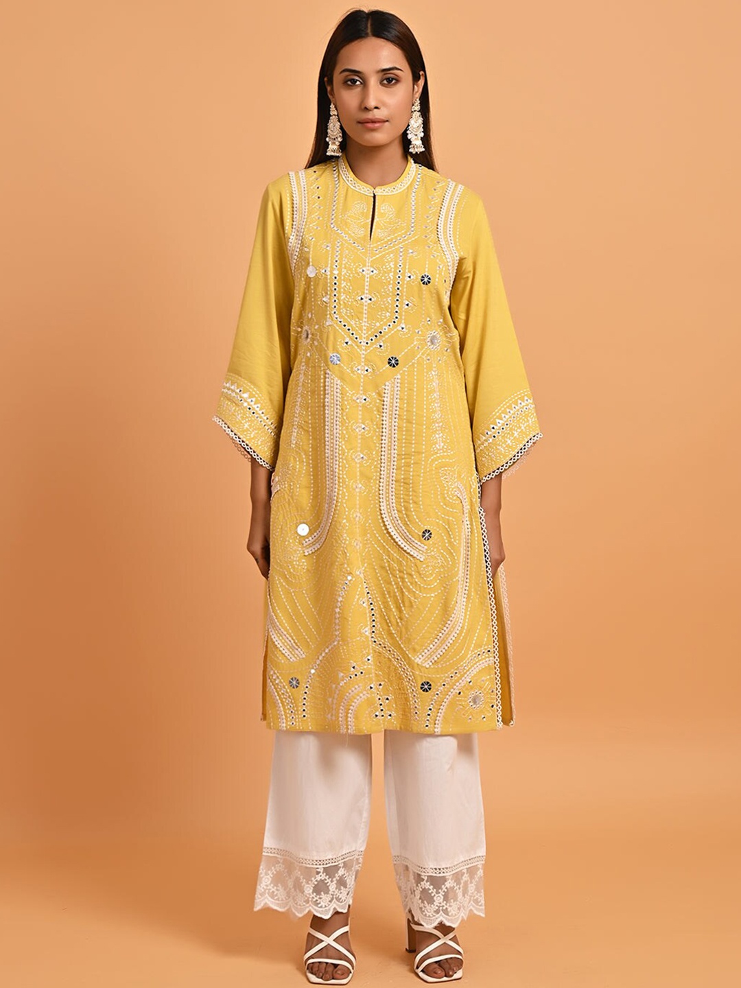 

Lakshita Geometric Embroidered Mandarin Collar Mirror Work Kurta, Yellow