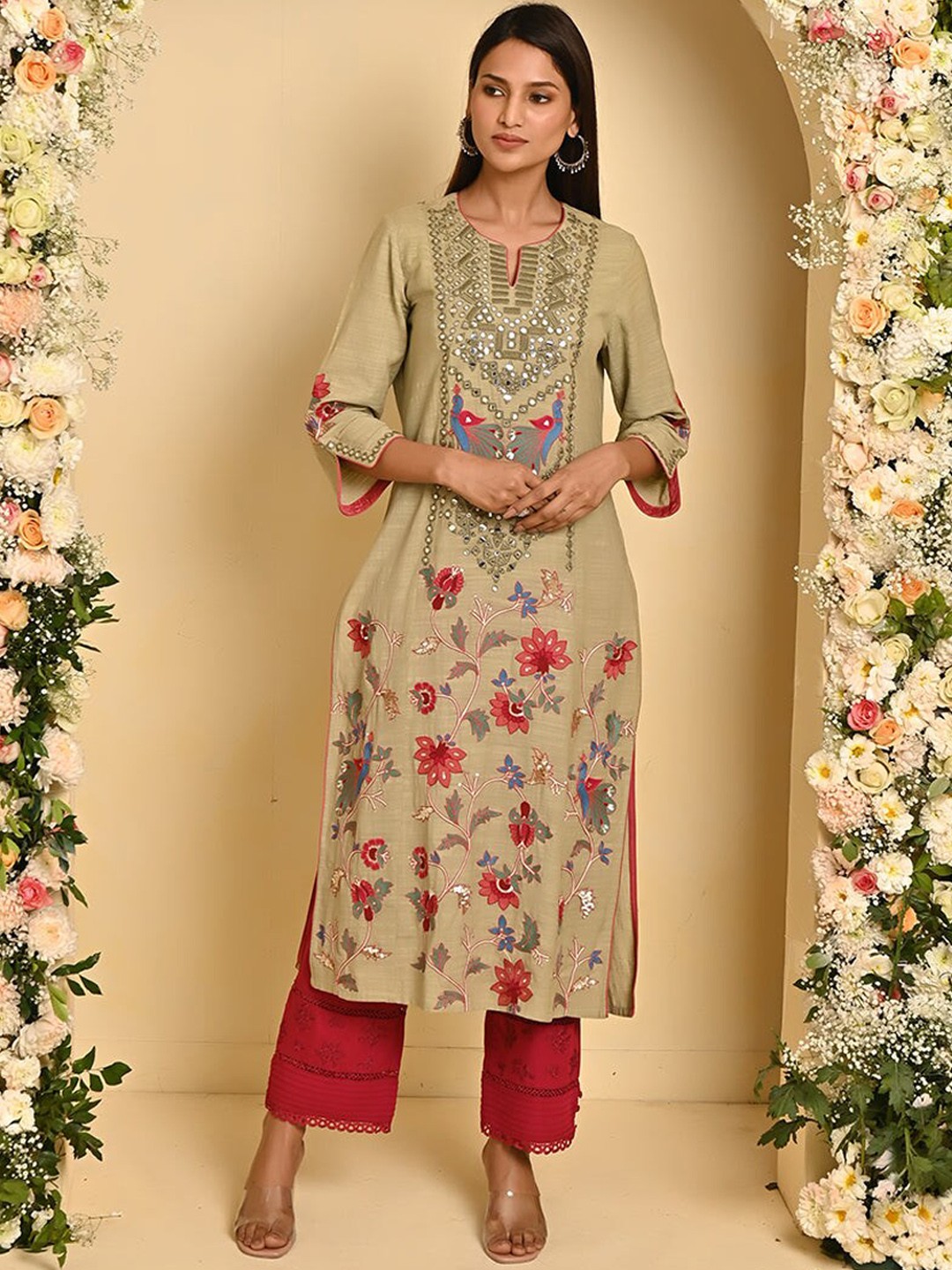 

Lakshita Floral Embroidered Notched Neck Mirror Work Kurta, Green