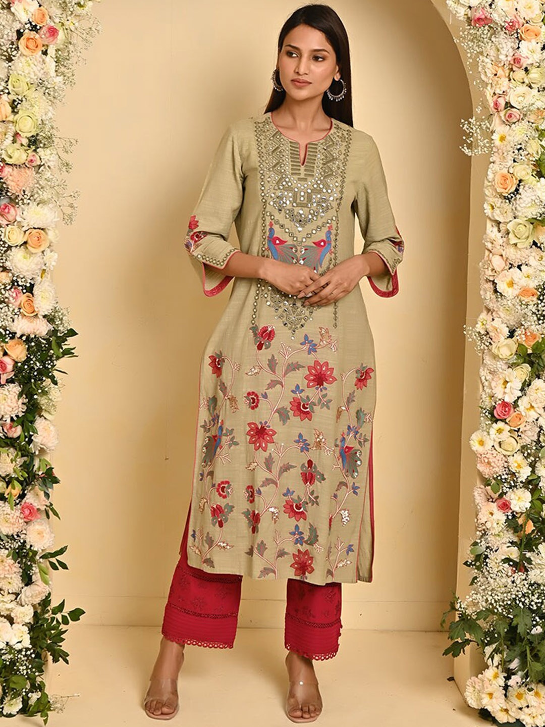 

Lakshita Floral Embroidered Mirror Work Pure Cotton Kurta, Green