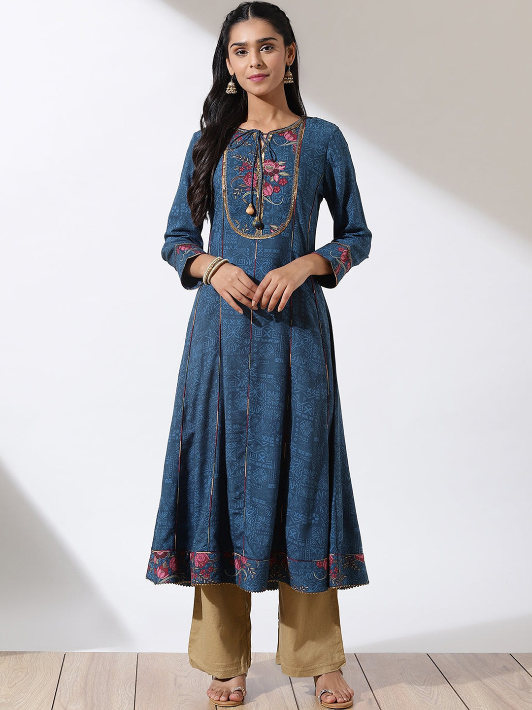 

Lakshita Floral Printed Sequinned Anarkali Pure Cotton Kurta, Blue