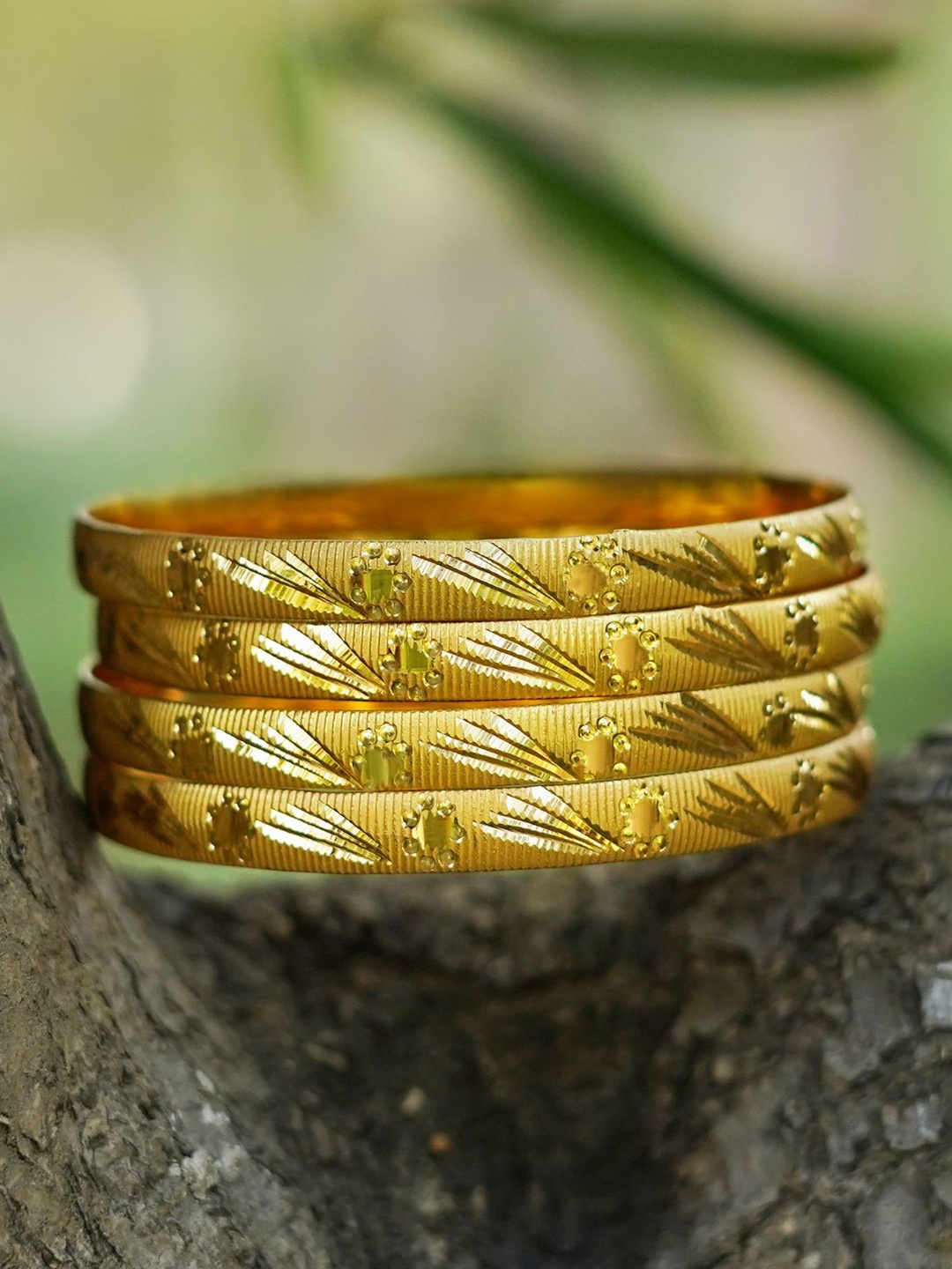 MANSIYAORANGE Set Of 4 Gold-Plated Bangles