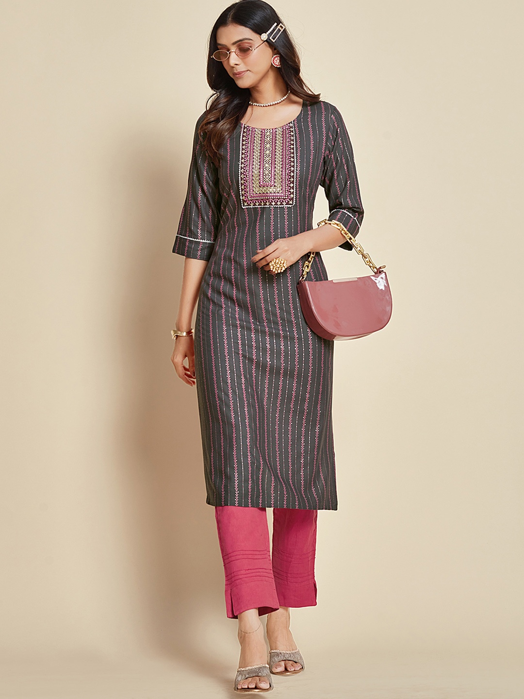 

Ishin Grey & Pink Ethnic Motifs Printed Sequined Thread Work Kurta