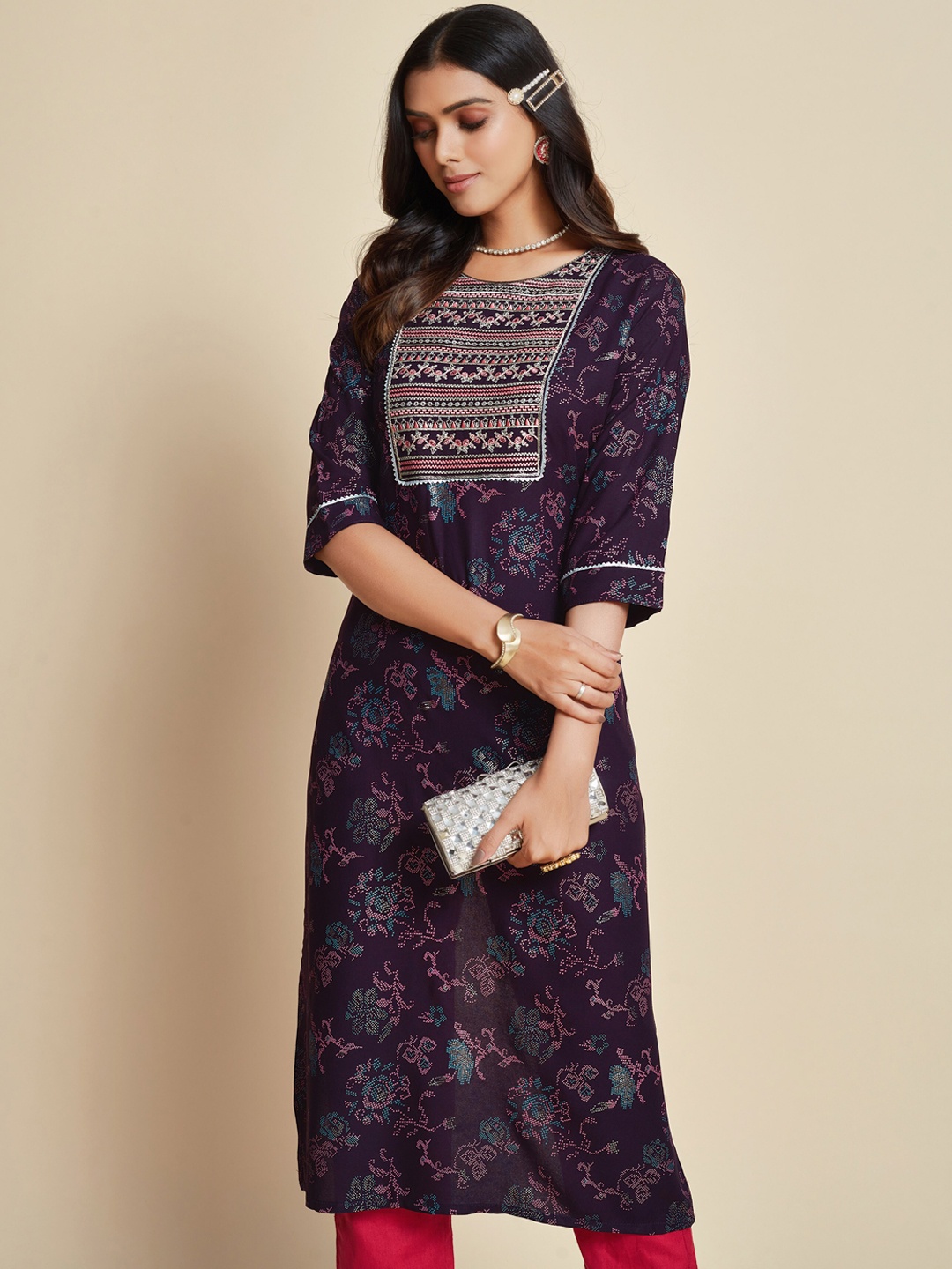 

Ishin Purple Ethnic Motifs Printed Thread Work Sequinned Kurta, Mauve