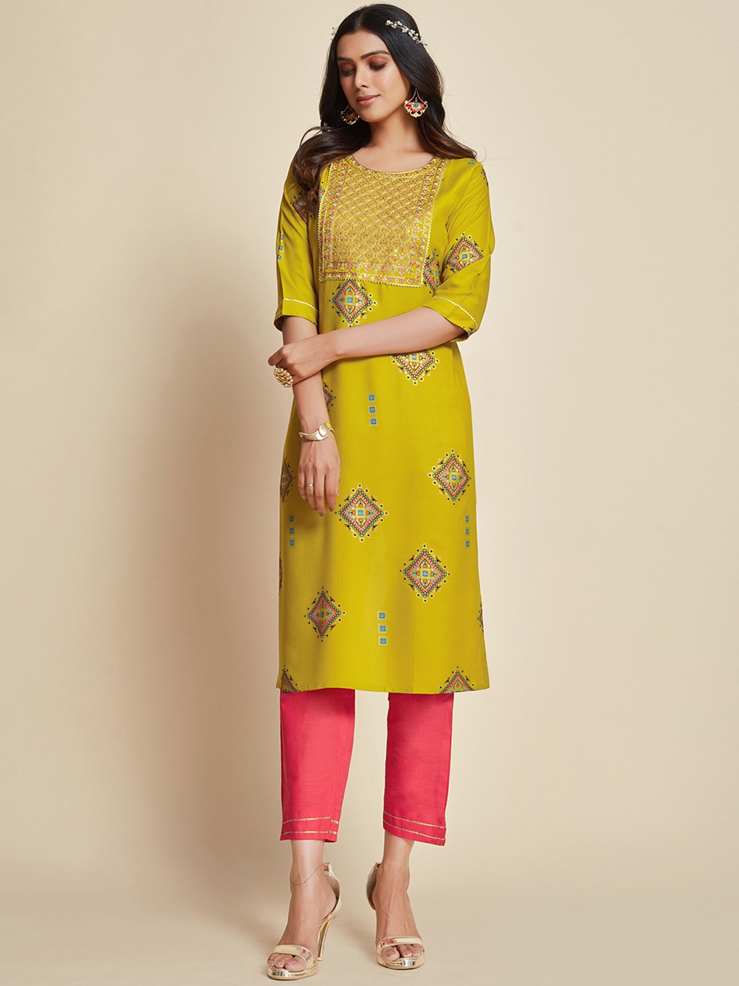 

Ishin Green & Pink Ethnic Motifs Printed Sequined Zari Kurta