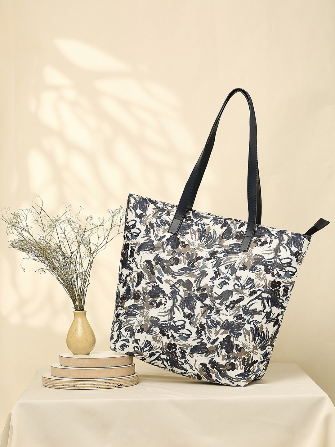 DressBerry Printed Structured Tote Bag