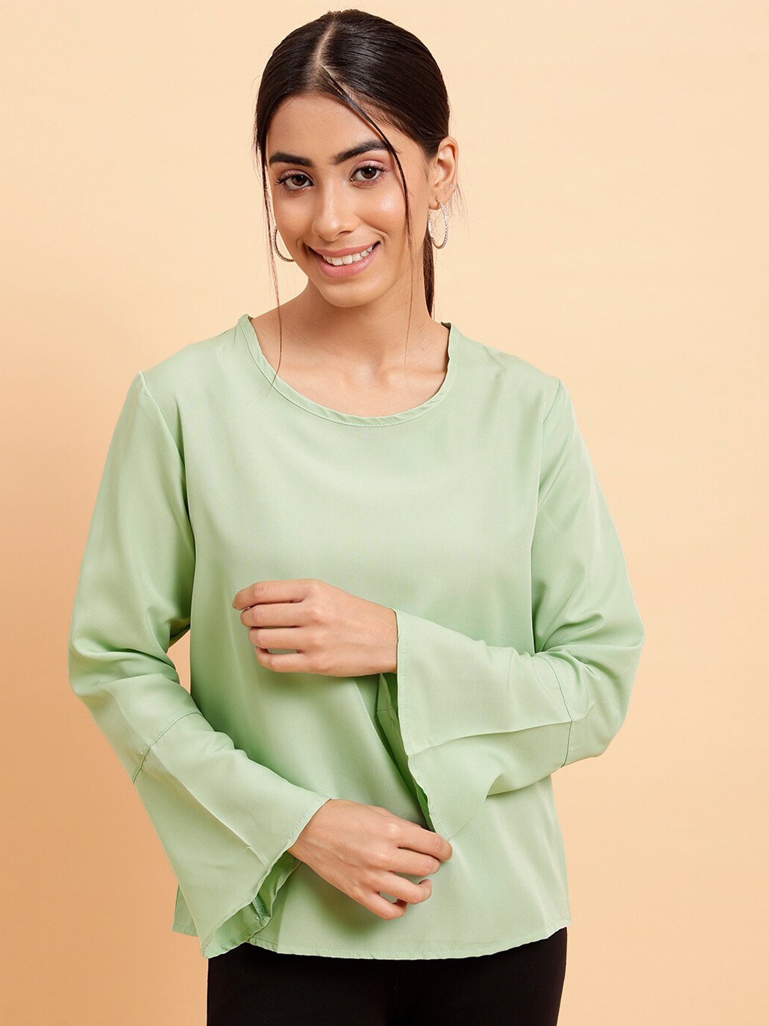 

MINT STREET Round Neck Bell Sleeves Top, Sea green