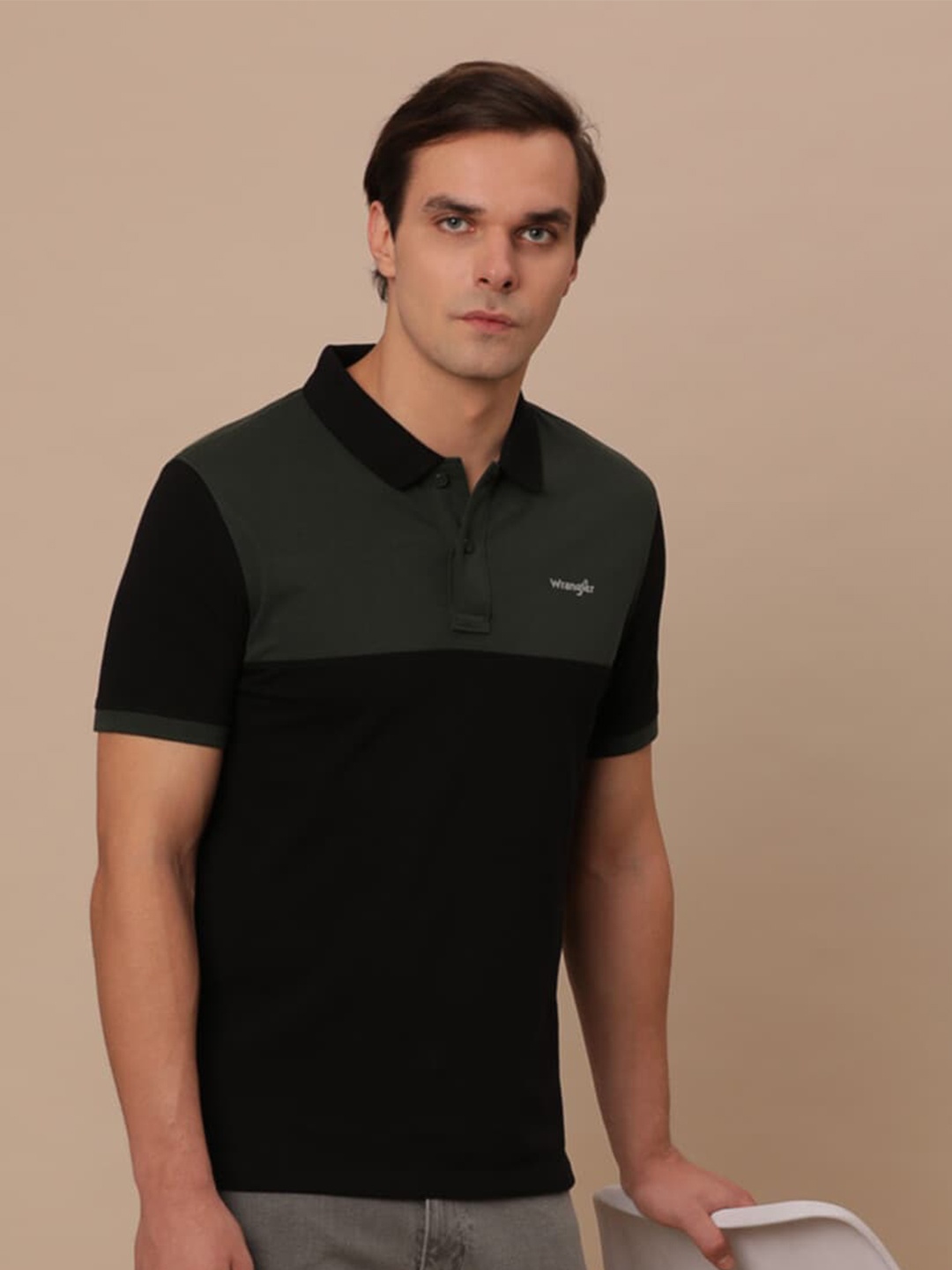 

Wrangler Colourblocked Polo Collar Cotton T-Shirt, Black