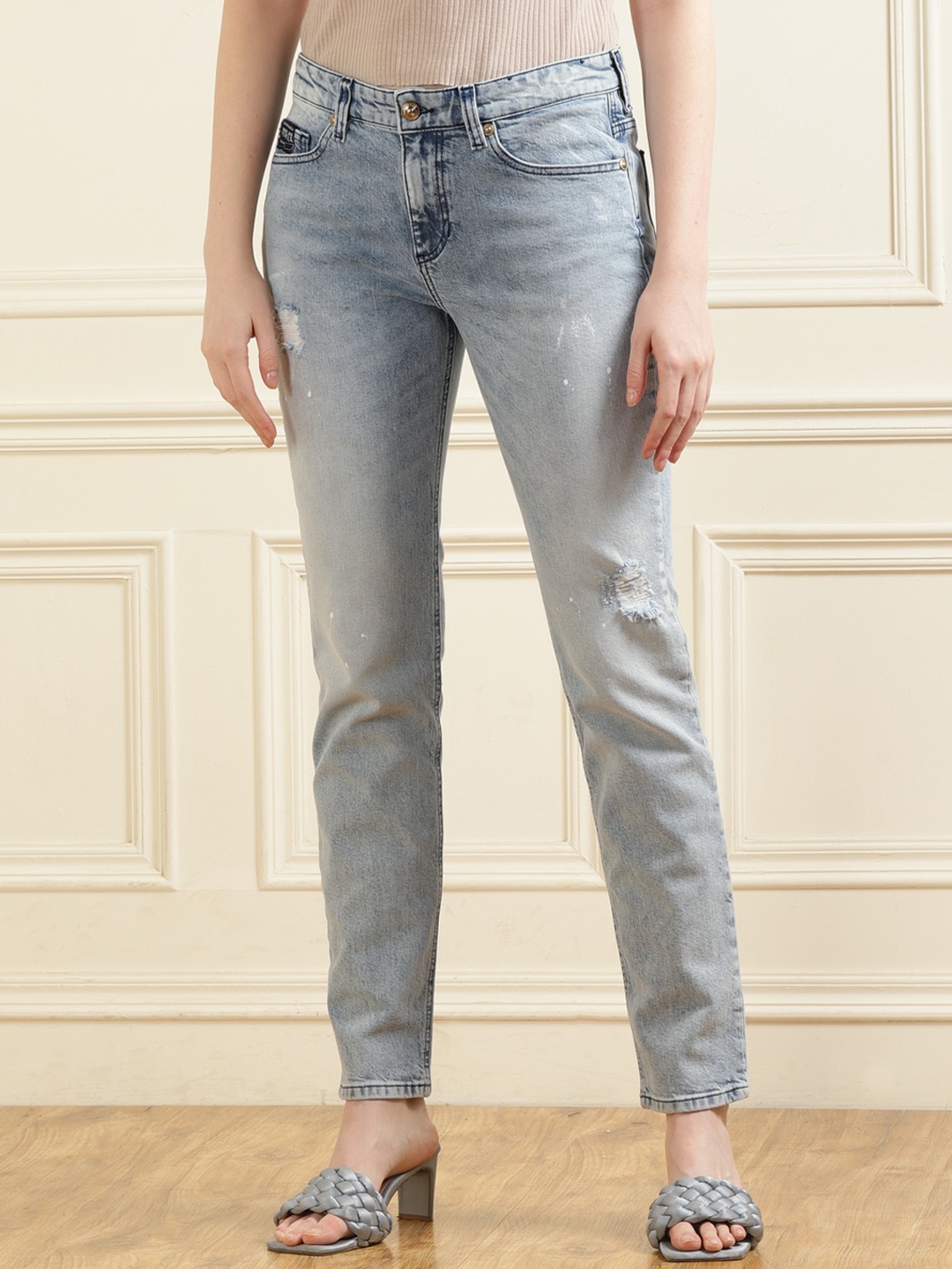 

Versace Jeans Couture Women Low Distress Heavy Fade Cotton Jeans, Blue