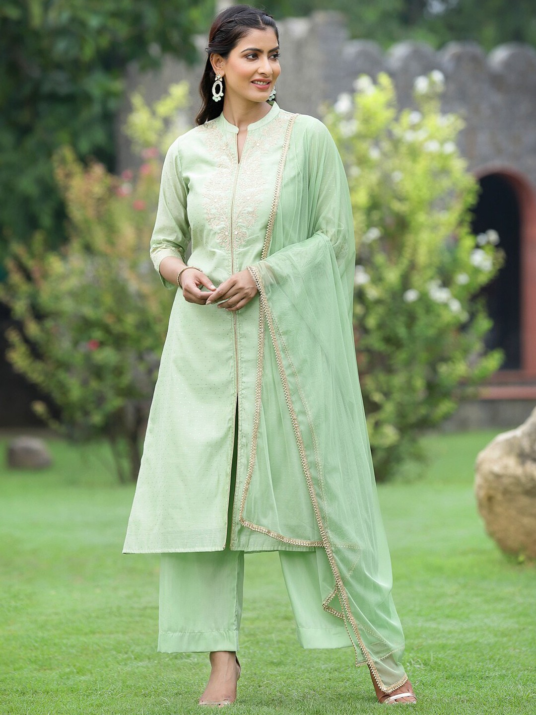 

Juniper Women Green Ethnic Motifs Embroidered Regular Mirror Work Kurta with Palazzos & With Dupatta